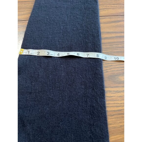 P long black winter scarf with fringe - Picture 3 of 4